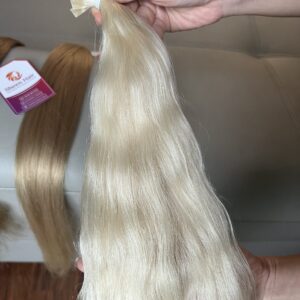 Flat-tip natural wavy blonde